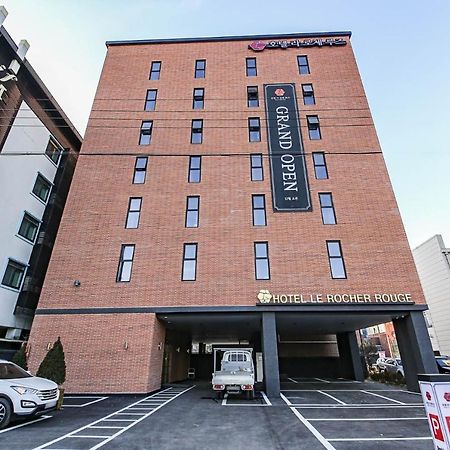 Lerocherrouge Hotel Cshuncshon Kültér fotó