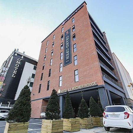 Lerocherrouge Hotel Cshuncshon Kültér fotó