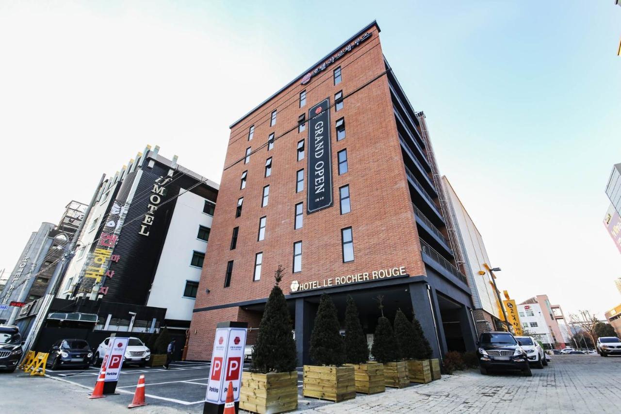Lerocherrouge Hotel Cshuncshon Kültér fotó