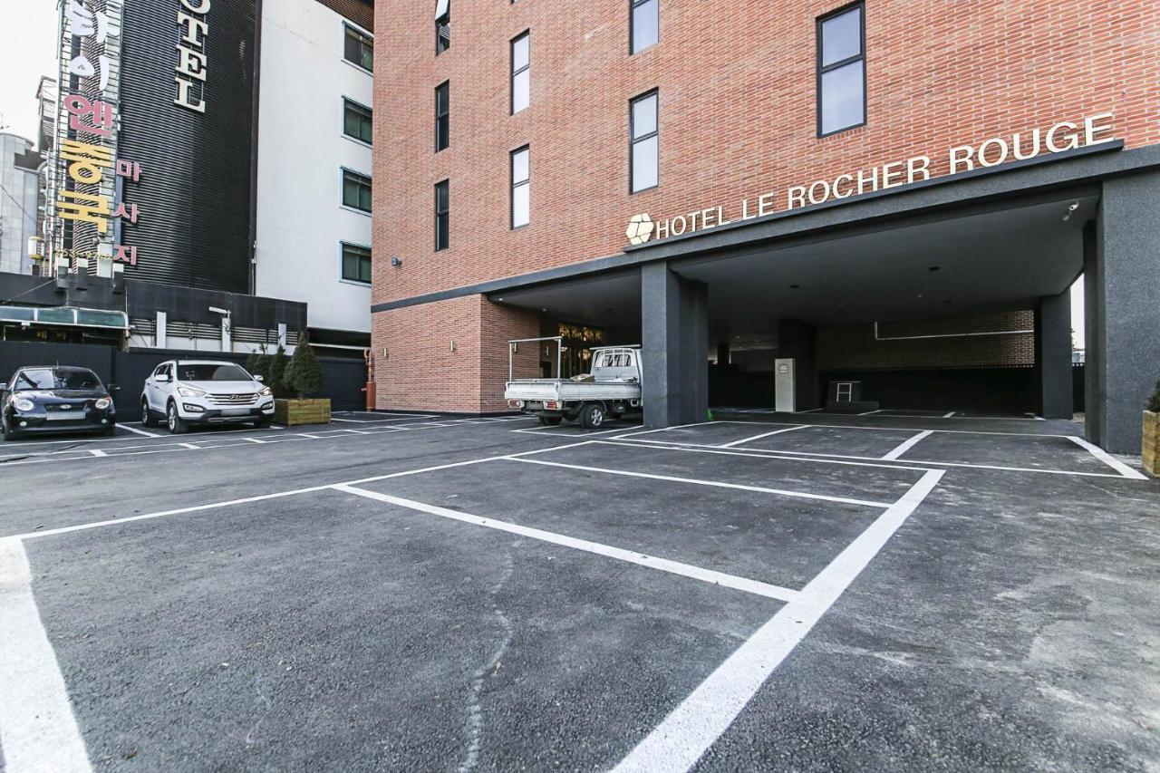 Lerocherrouge Hotel Cshuncshon Kültér fotó