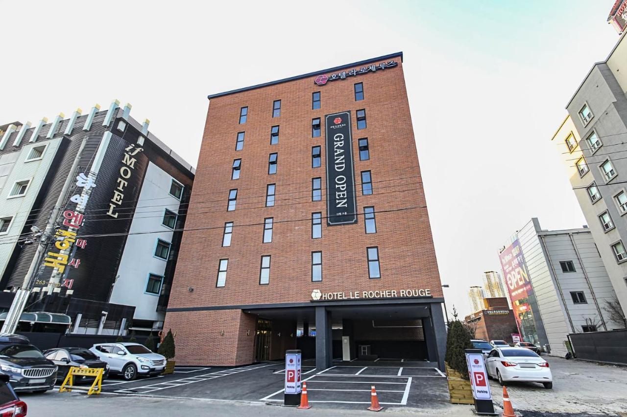 Lerocherrouge Hotel Cshuncshon Kültér fotó