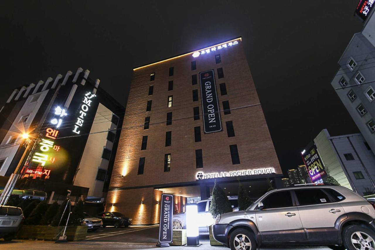 Lerocherrouge Hotel Cshuncshon Kültér fotó