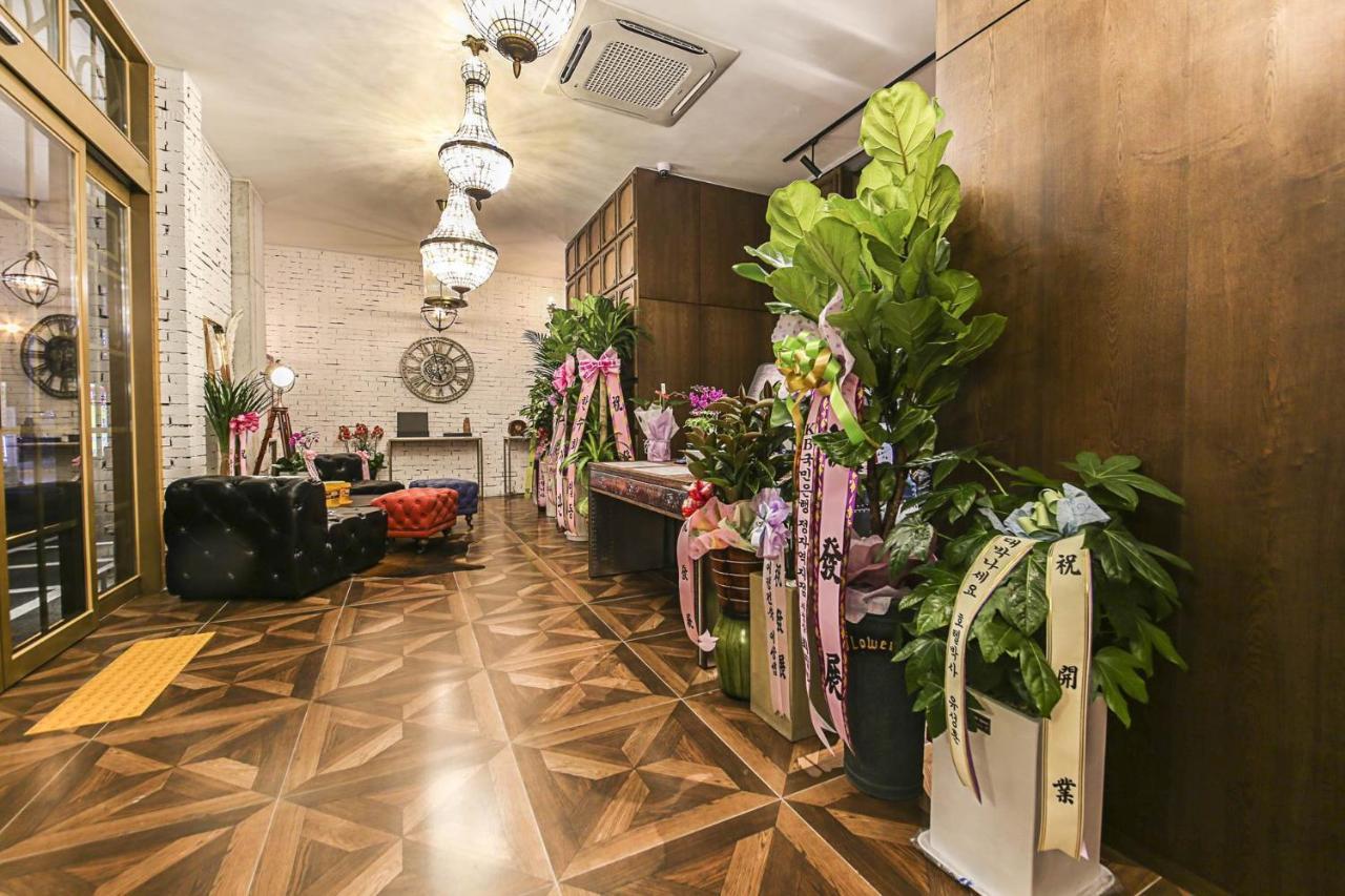 Lerocherrouge Hotel Cshuncshon Kültér fotó